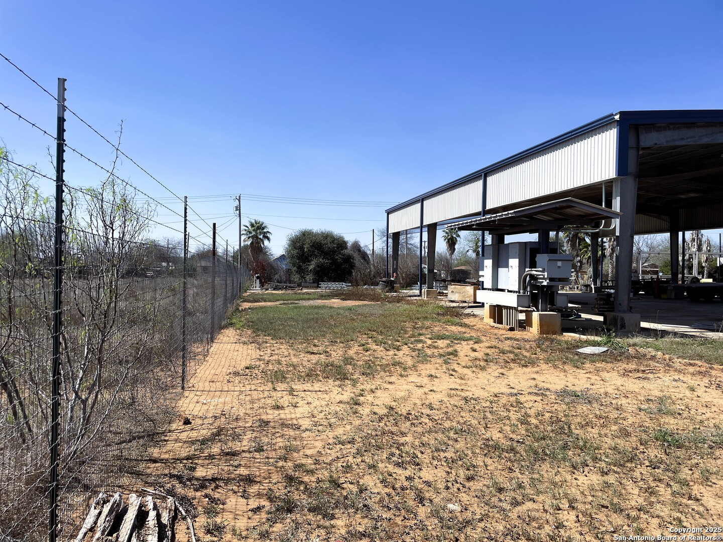 main property photo 7