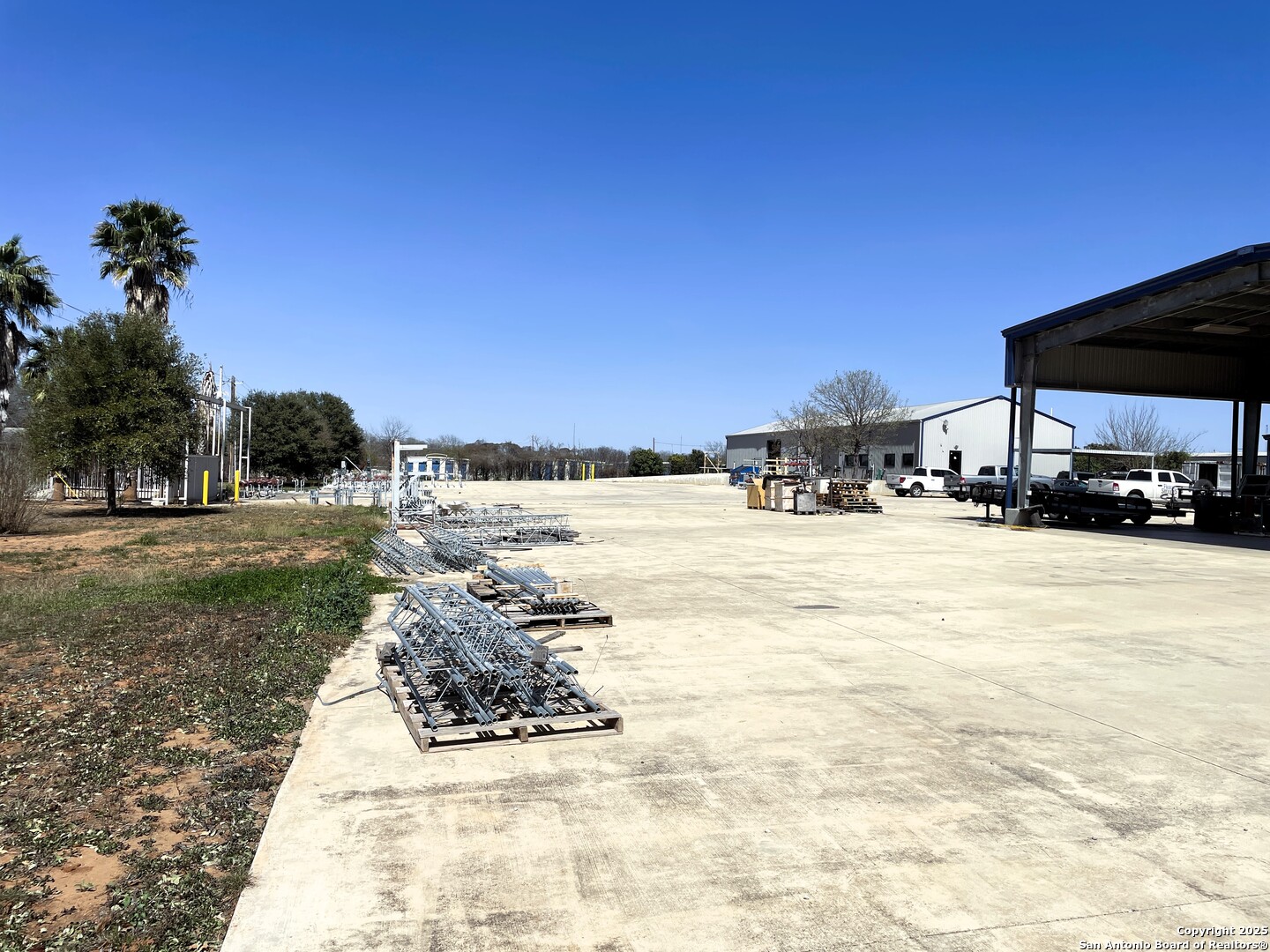 main property photo 9