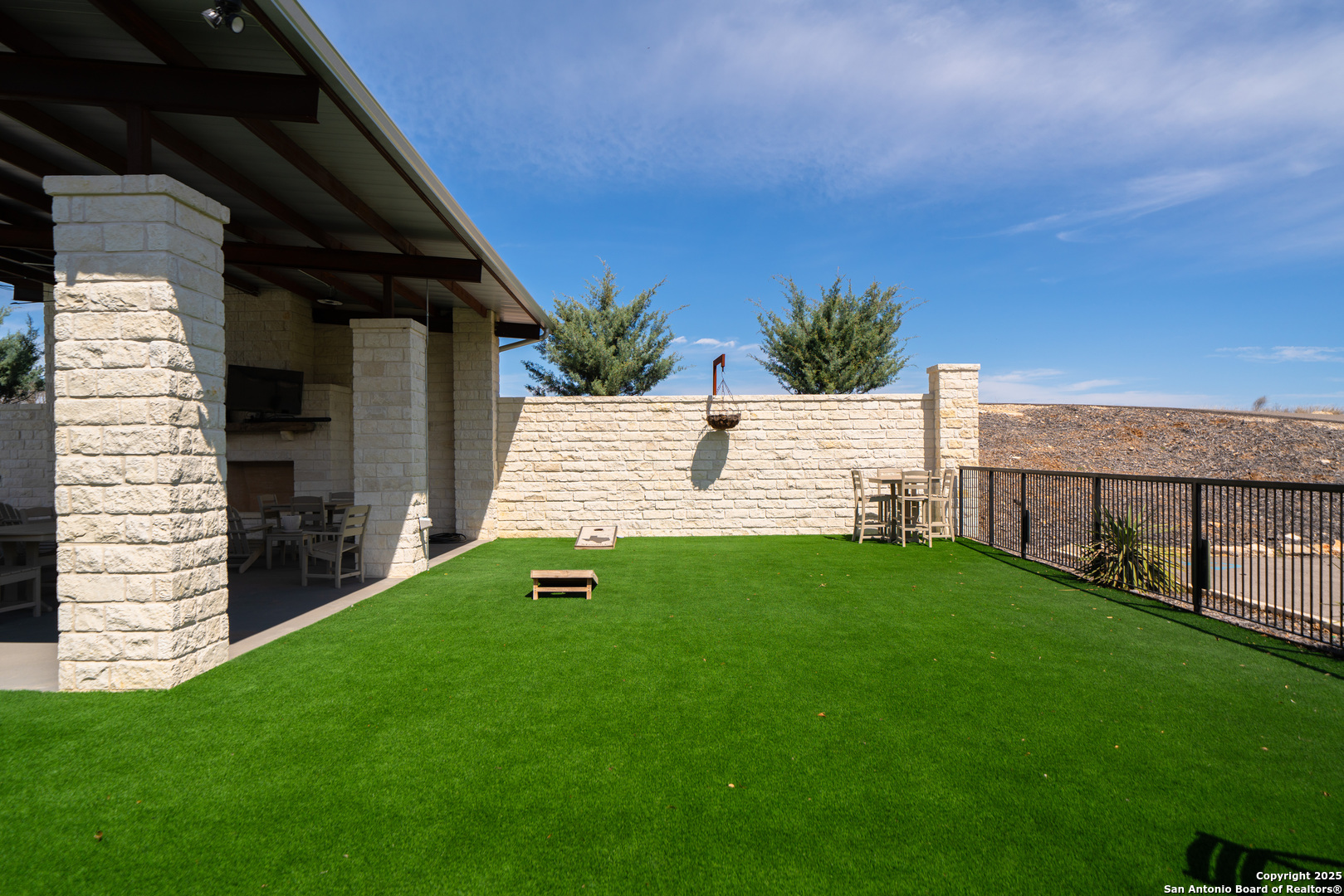 main property photo 21
