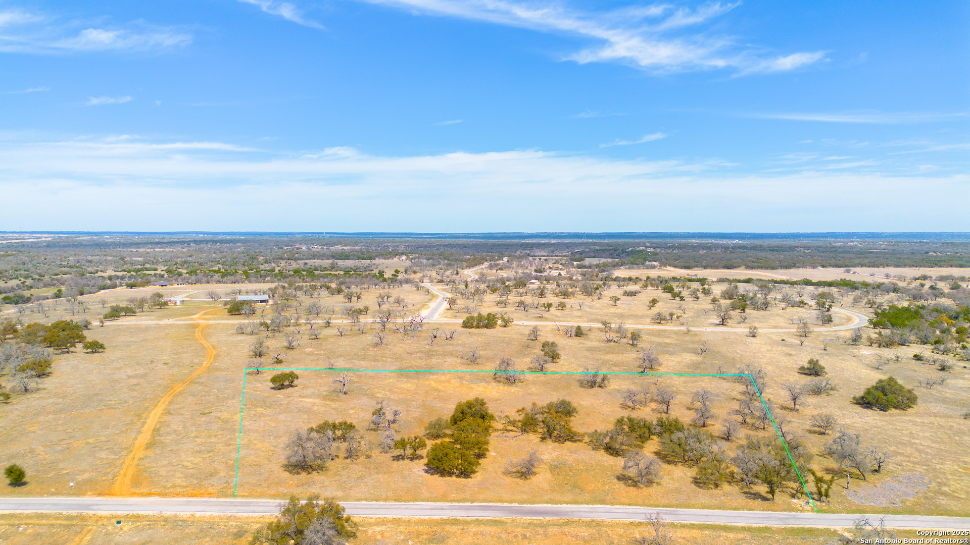 main property photo 30
