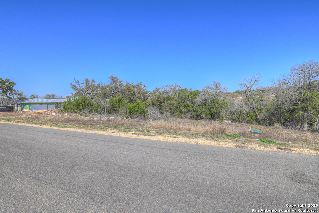 main property photo 10