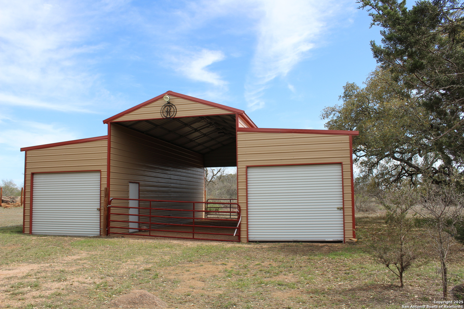 main property photo 16