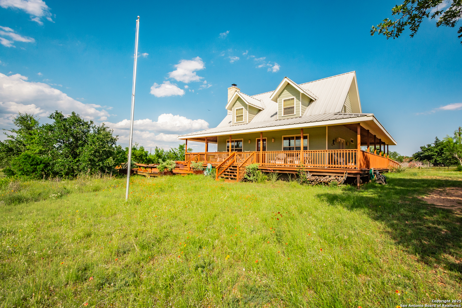 main property photo 19