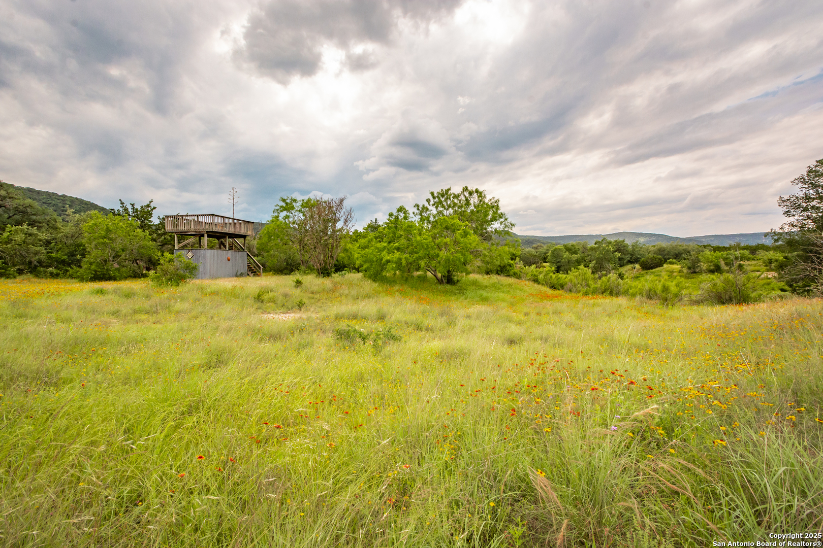 main property photo 25