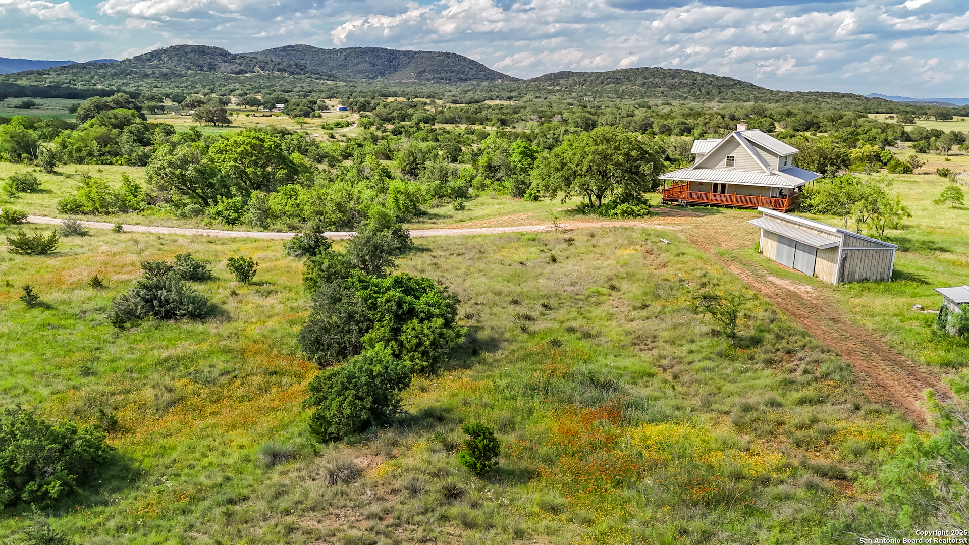 main property photo 31