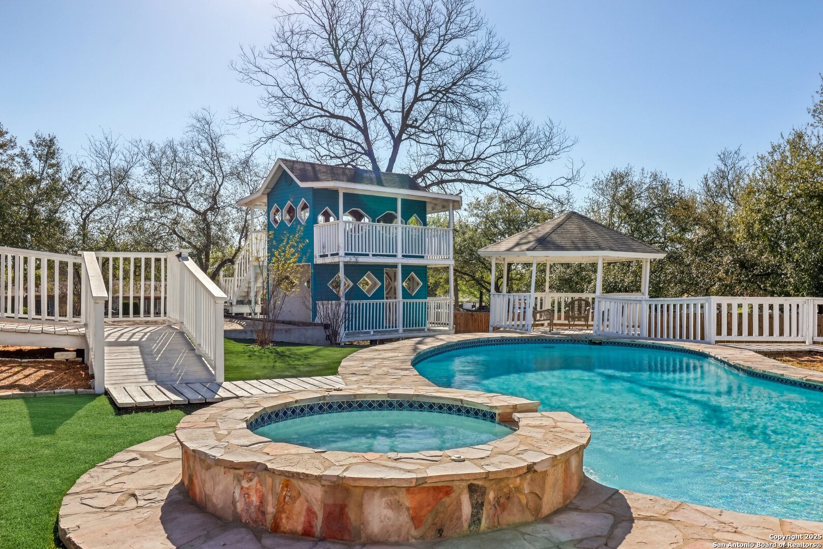 main property photo 38