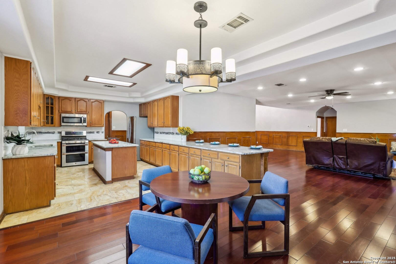 main property photo 7