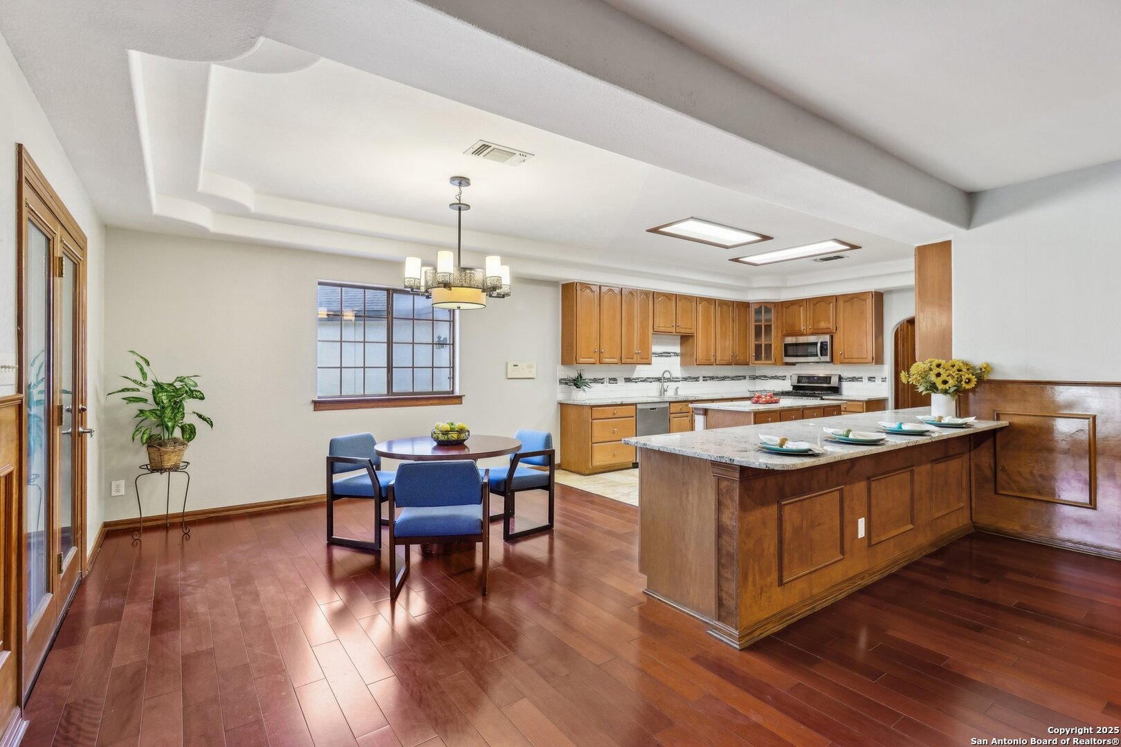 main property photo 8