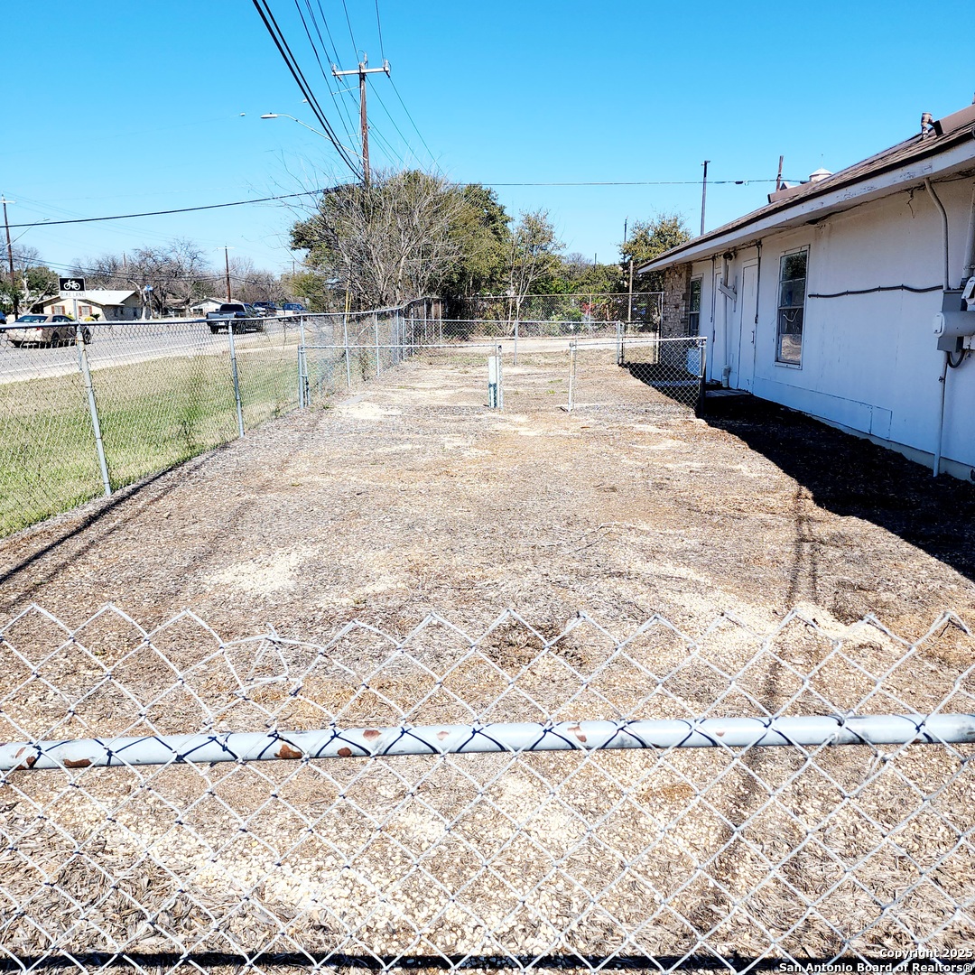 main property photo 13