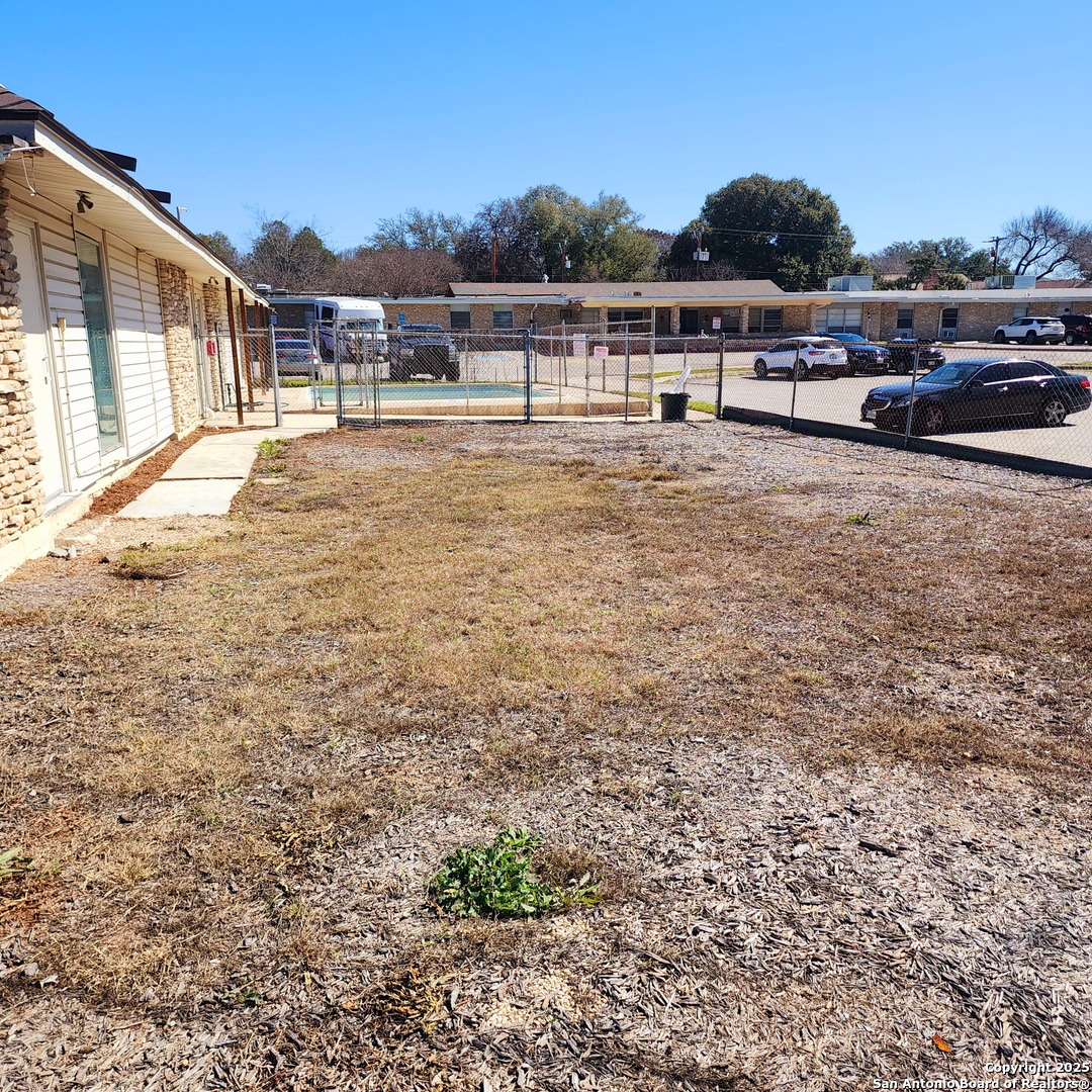 main property photo 16