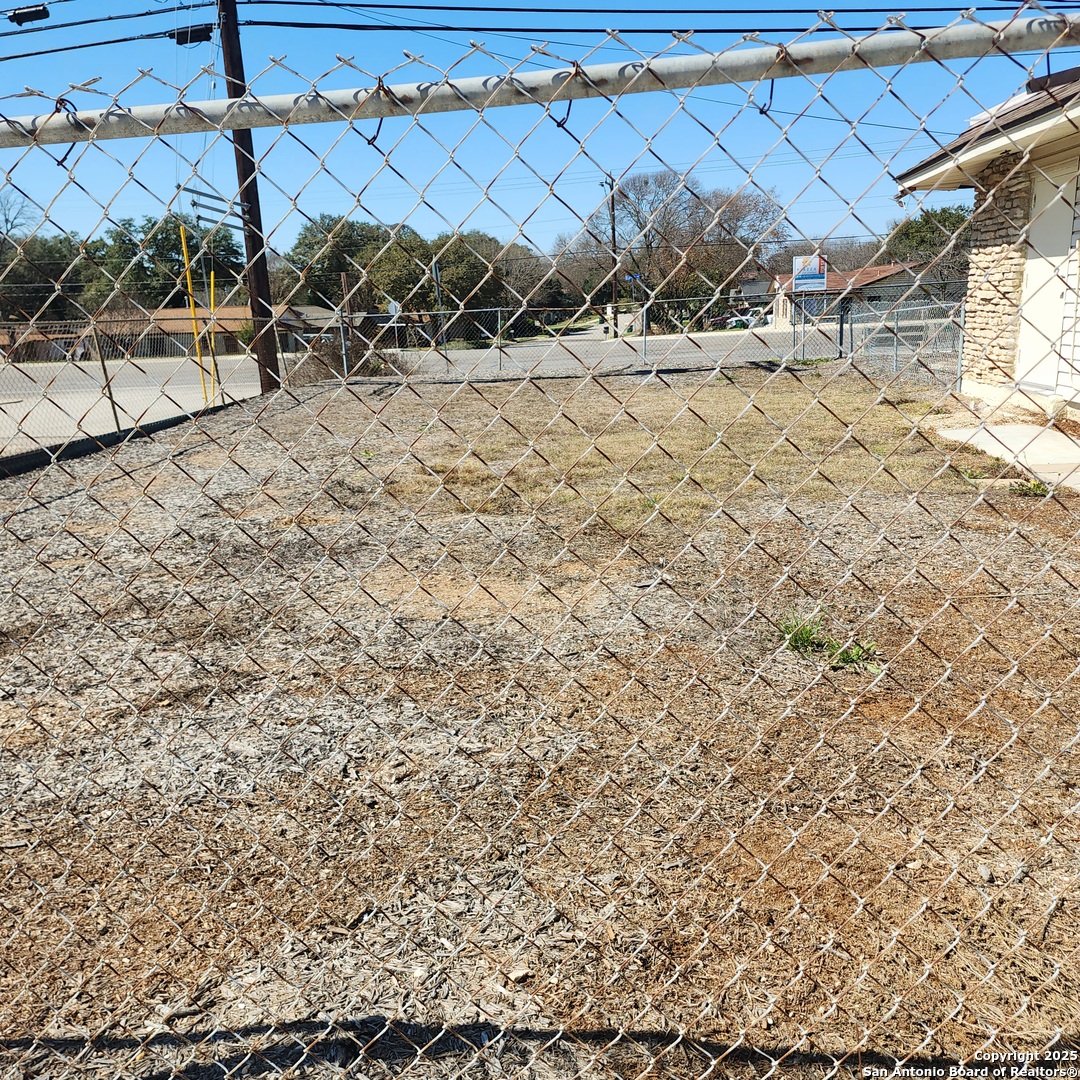 main property photo 18
