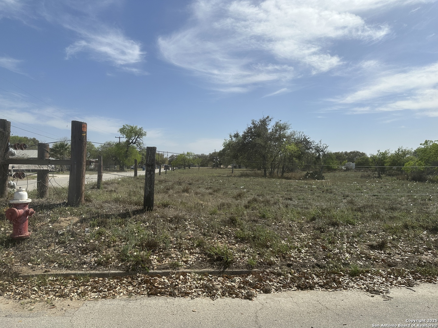main property photo 10