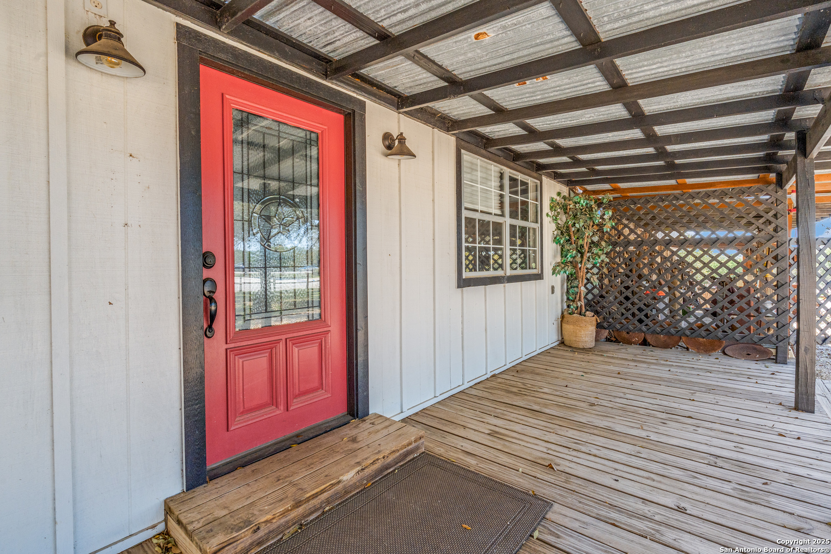 main property photo 17