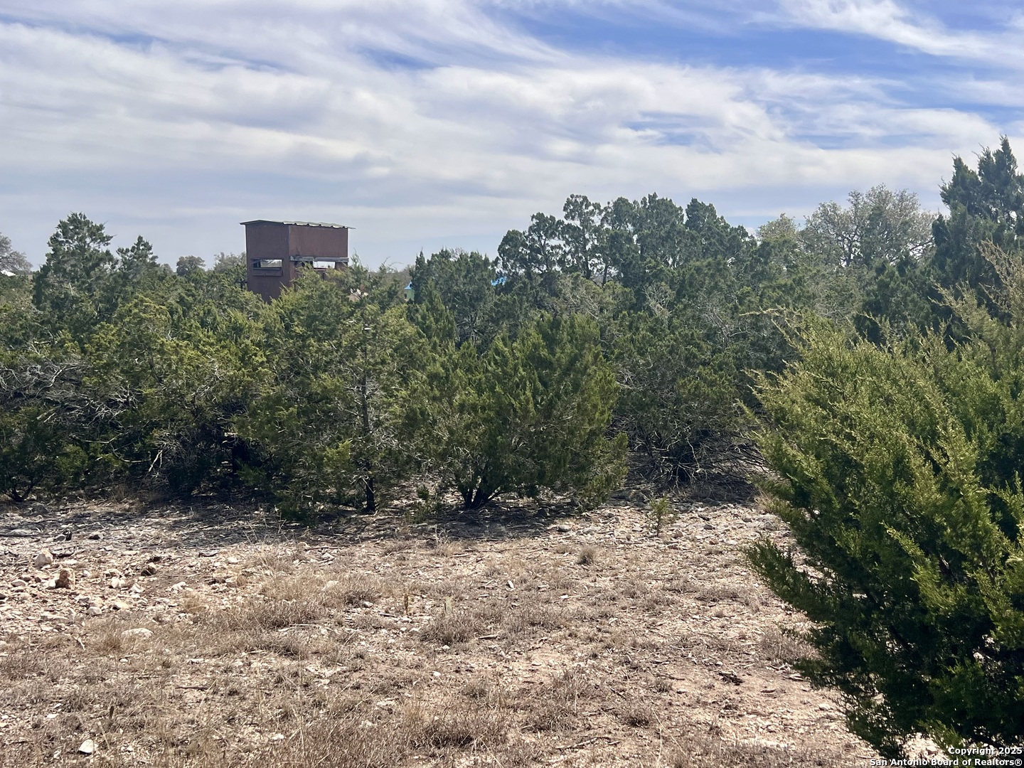 main property photo 16