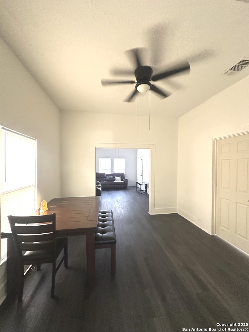 property viewer photo 6