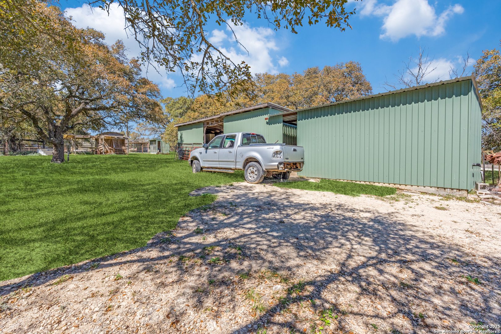 main property photo 16