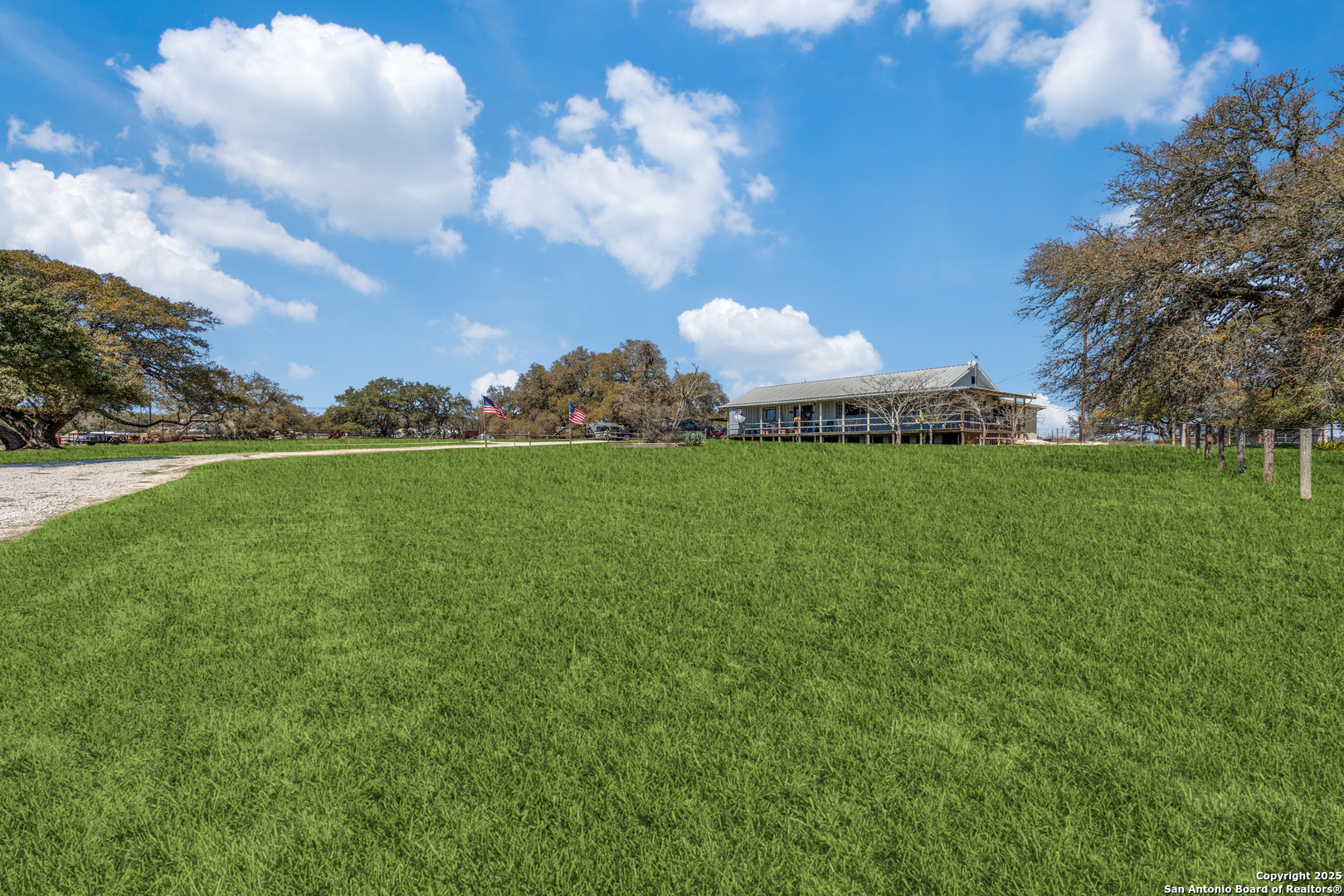 main property photo 28