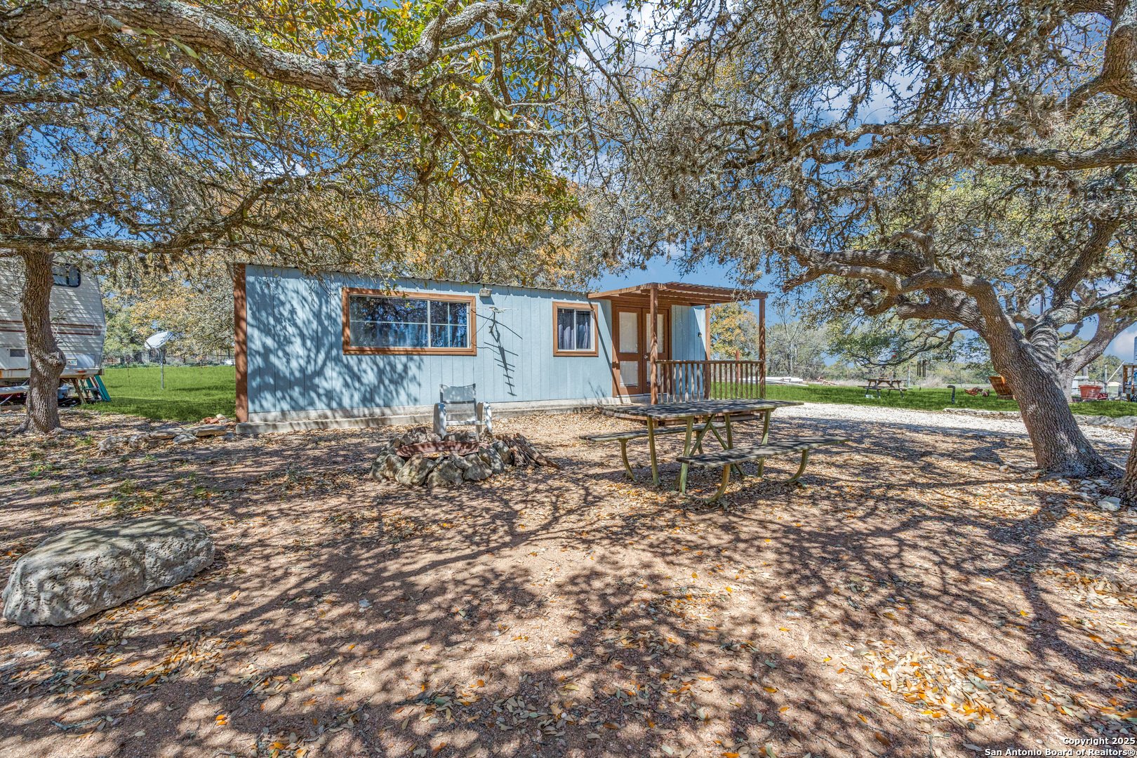 main property photo 7