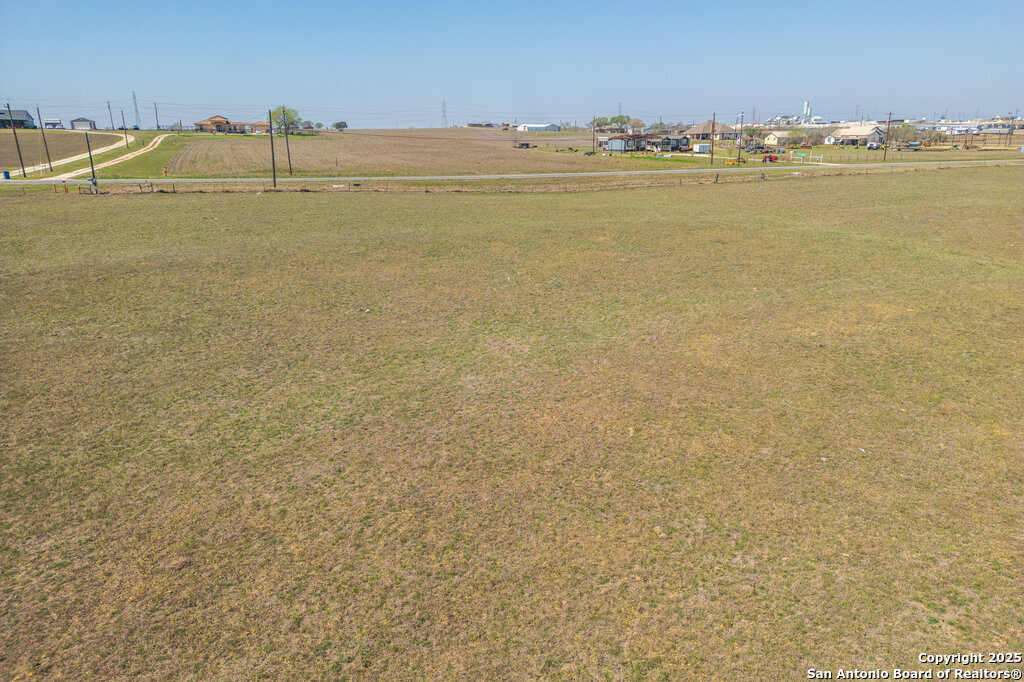 main property photo 26