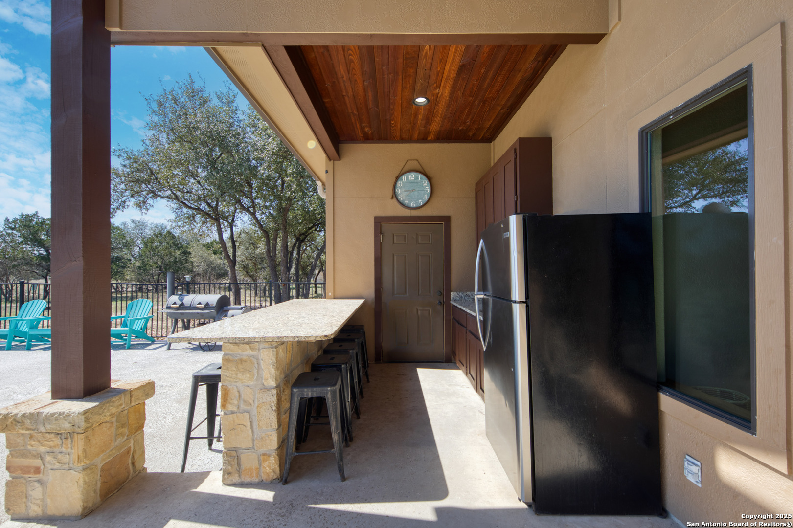 main property photo 50