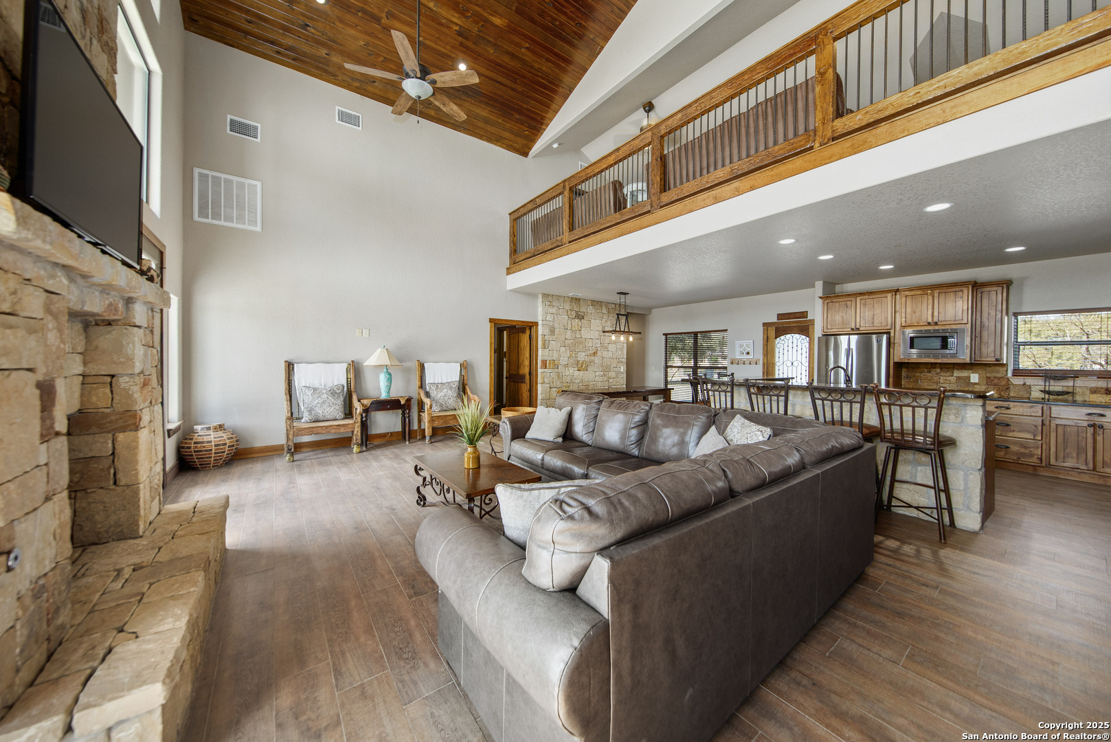 main property photo 77