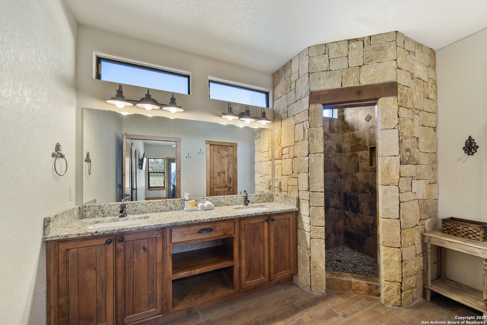 main property photo 84
