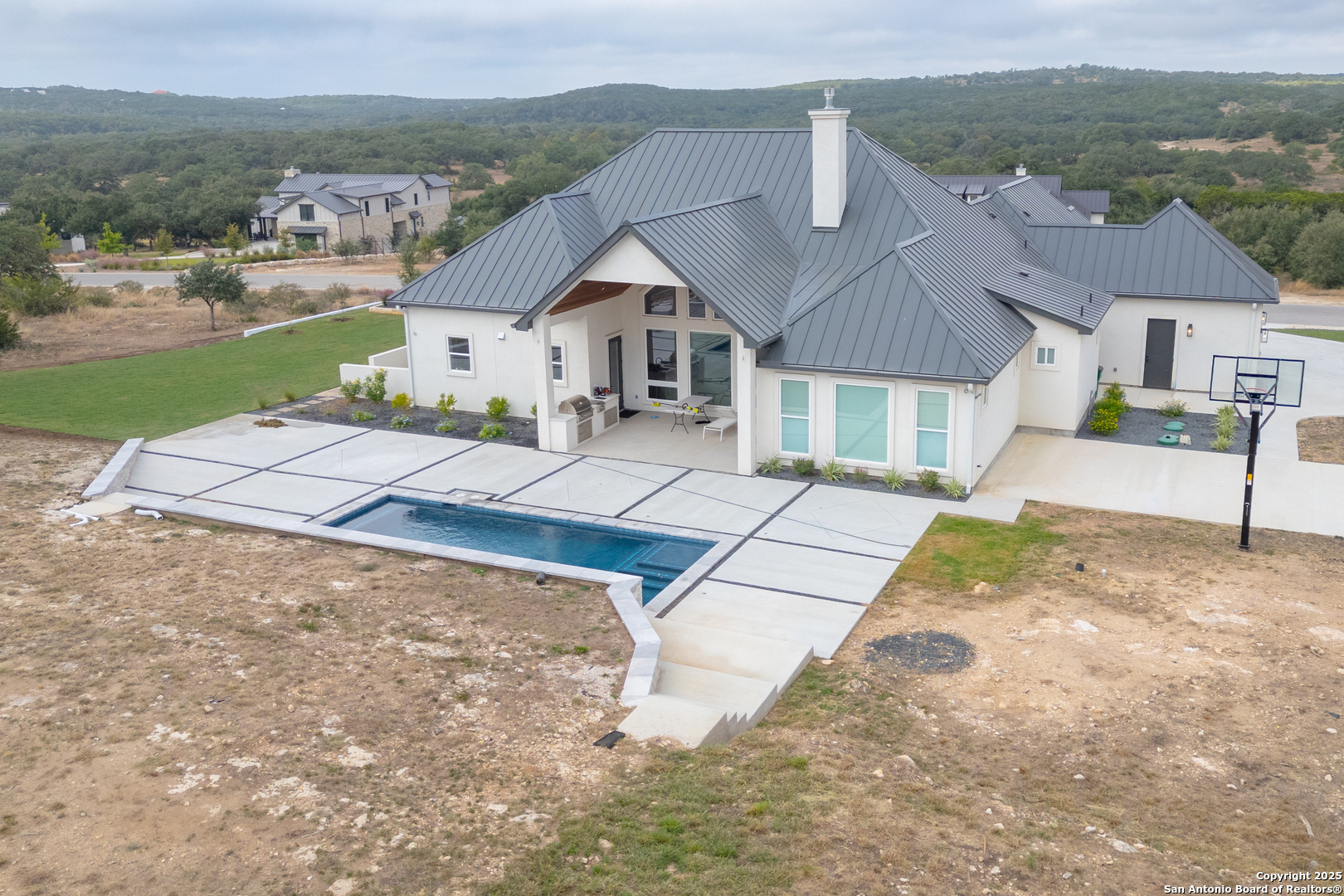 main property photo 44