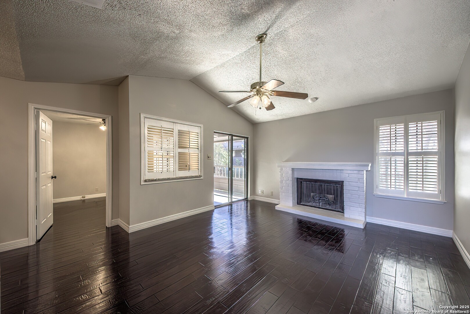 property viewer photo 1