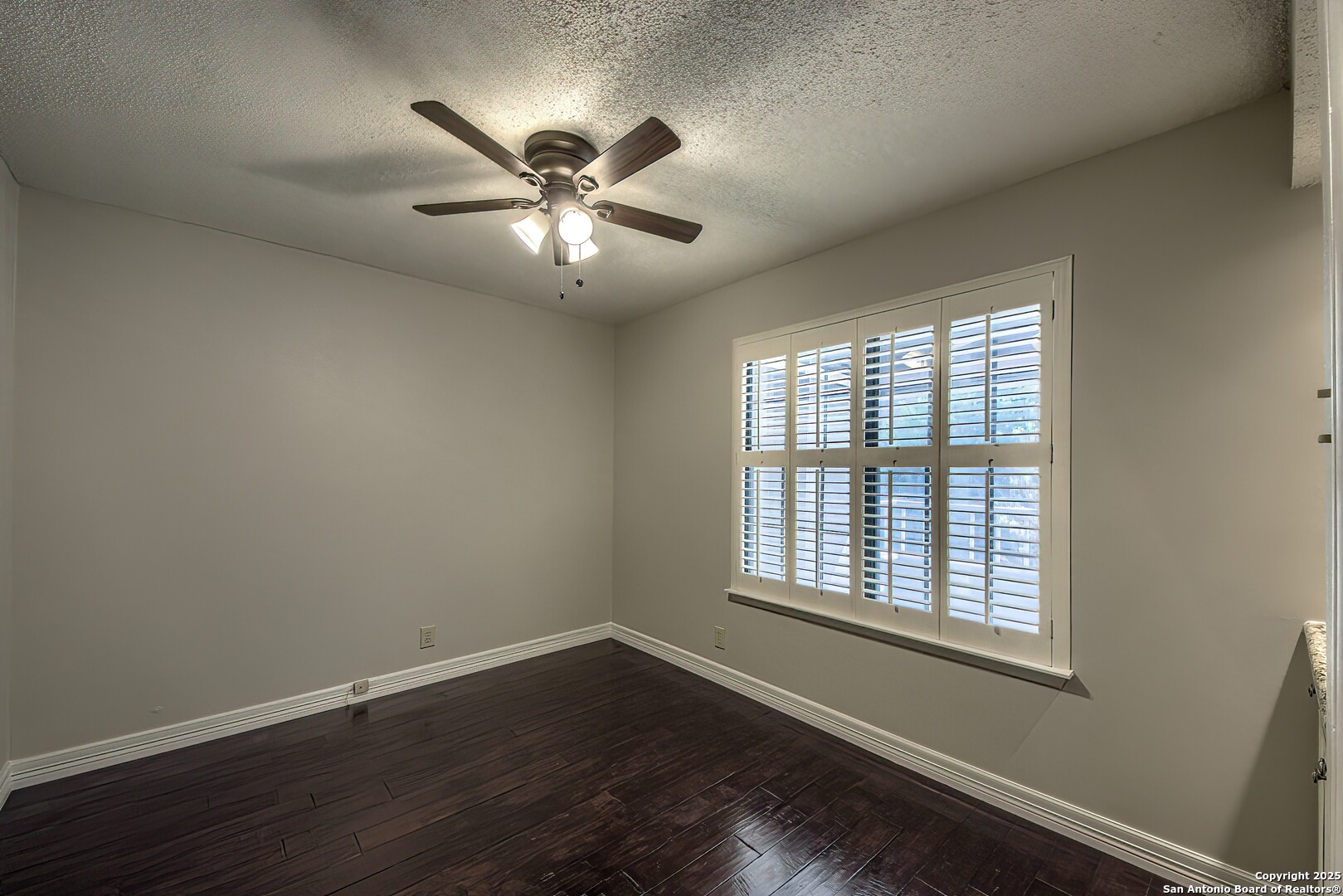 property viewer photo 10