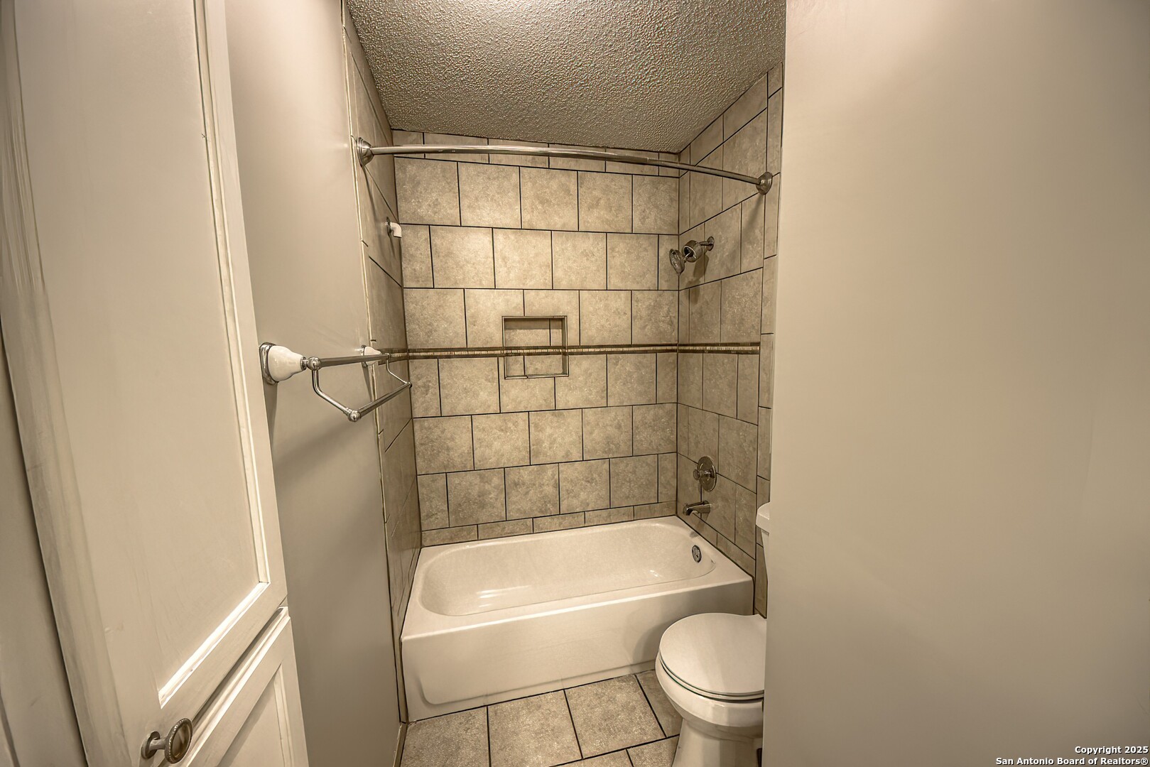 property viewer photo 13