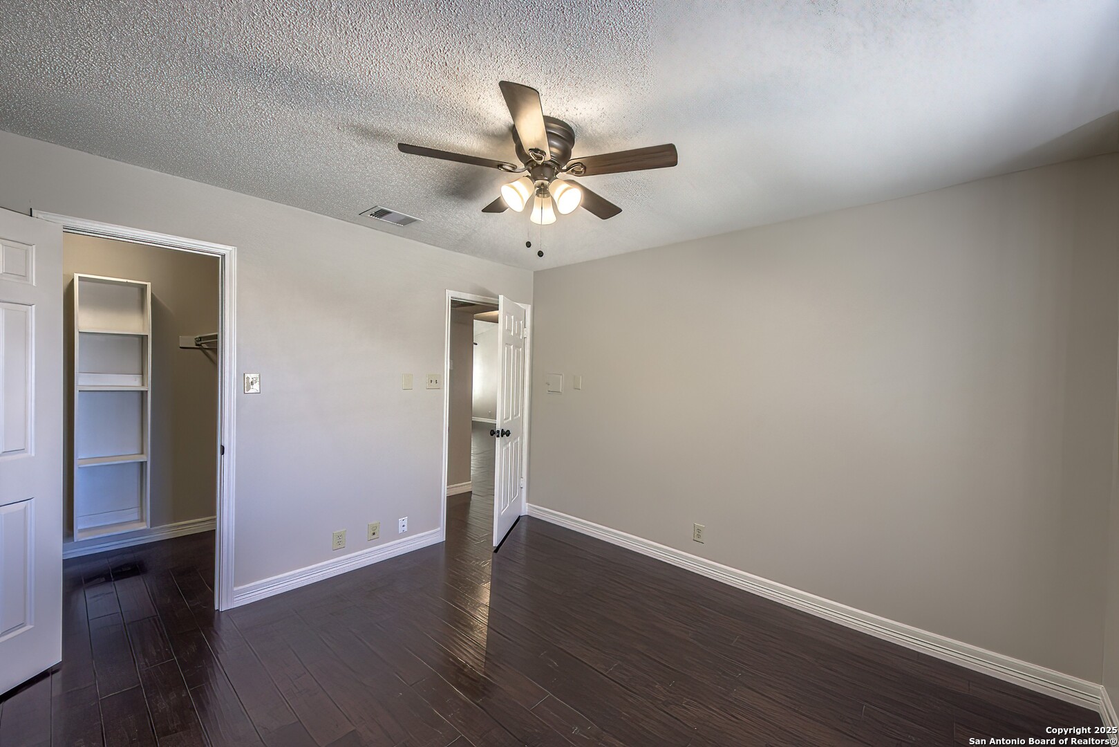 property viewer photo 15