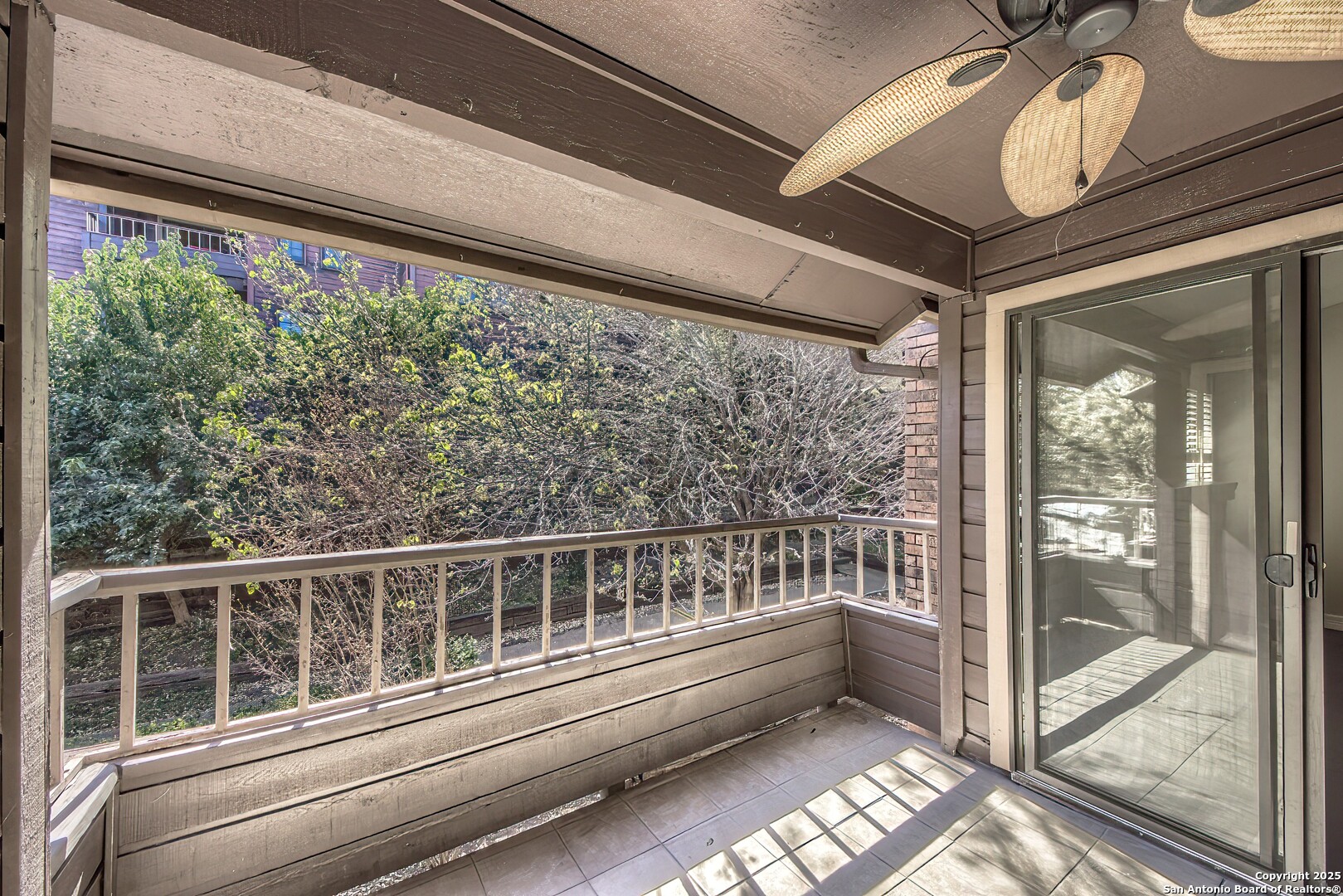 property viewer photo 17