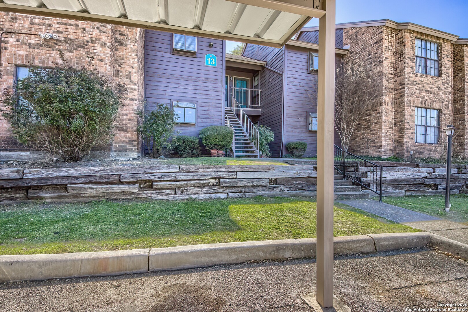 property viewer photo 19