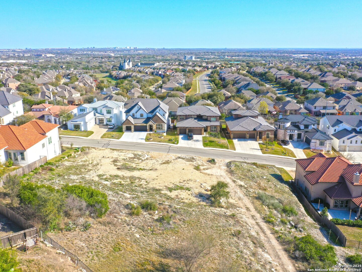 main property photo 11