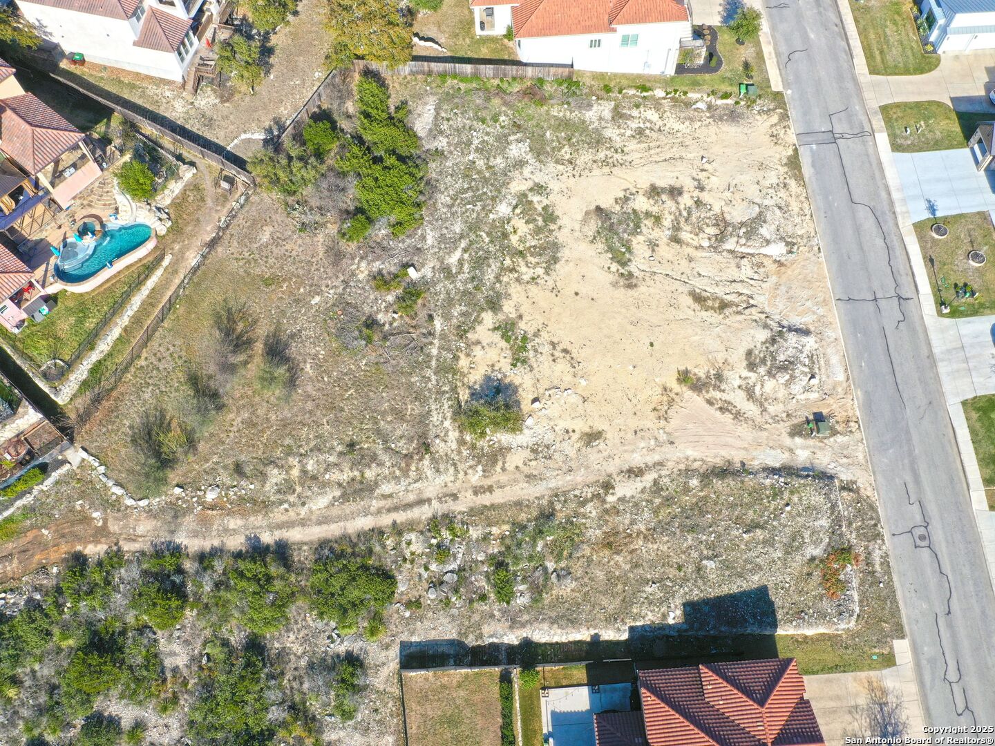 main property photo 9