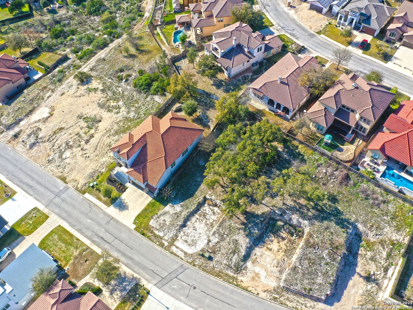 main property photo 12