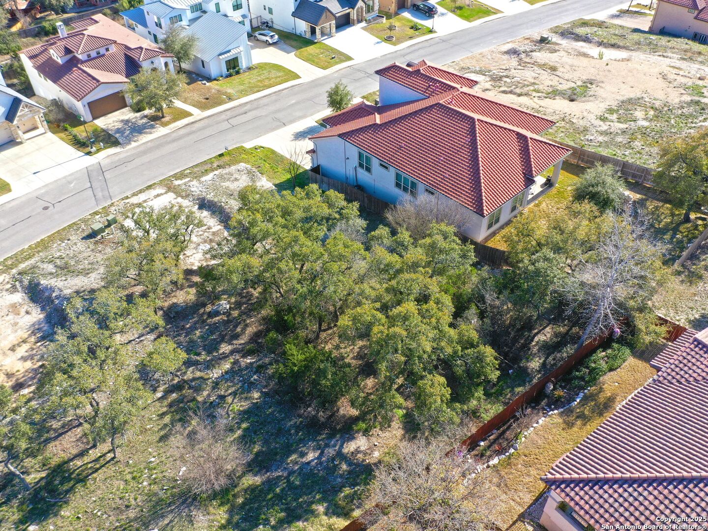 main property photo 16