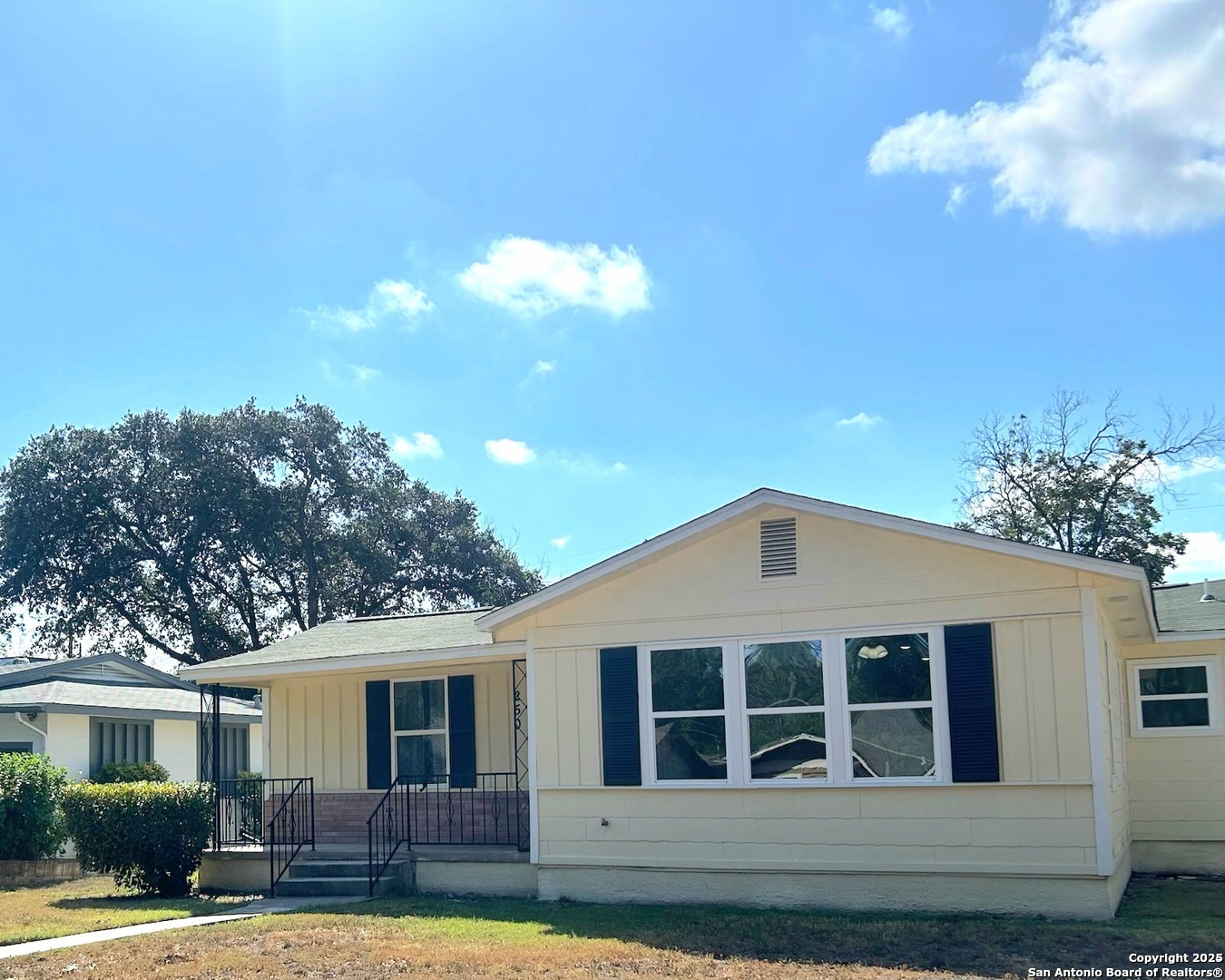 main property photo 2