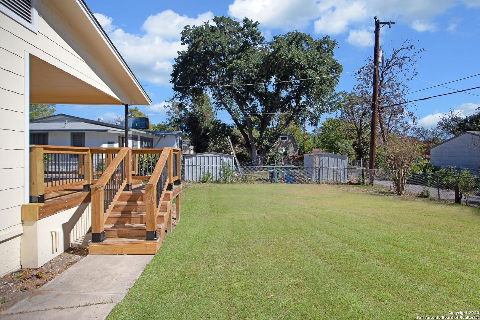 main property photo 29