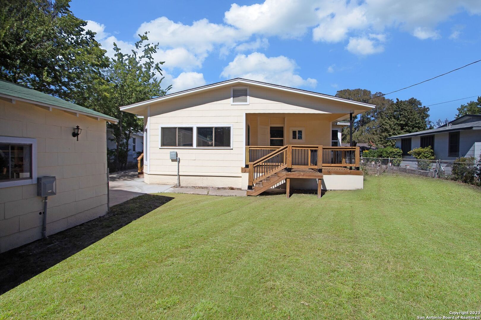 main property photo 31