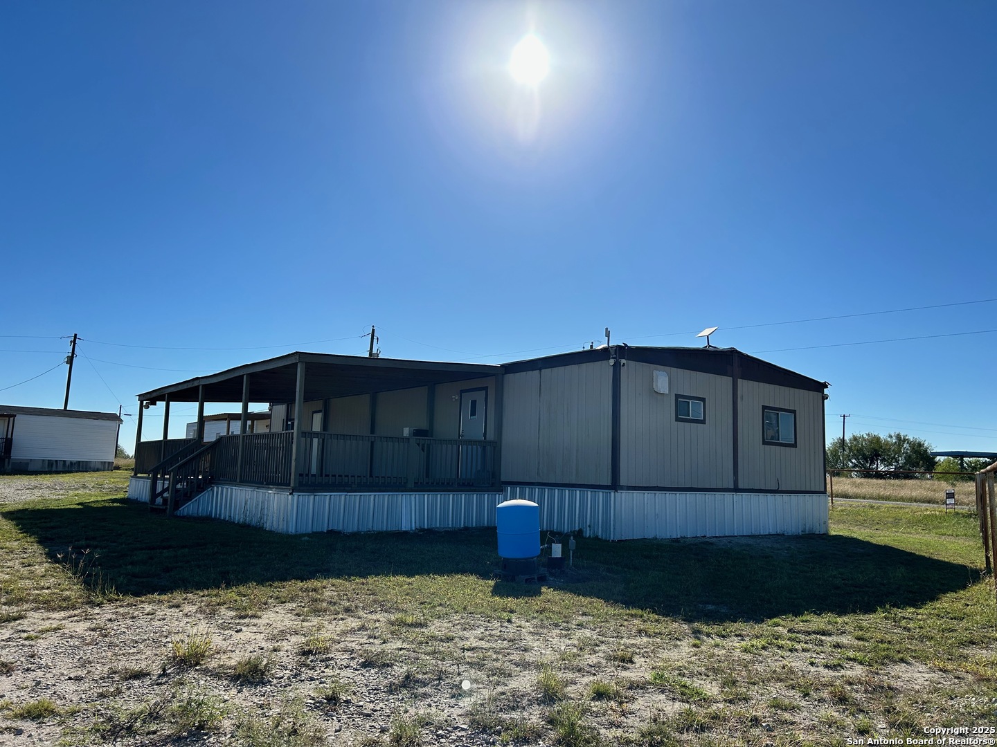 main property photo 9