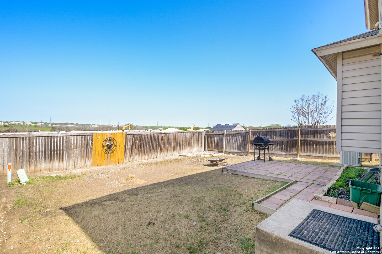 main property photo 16