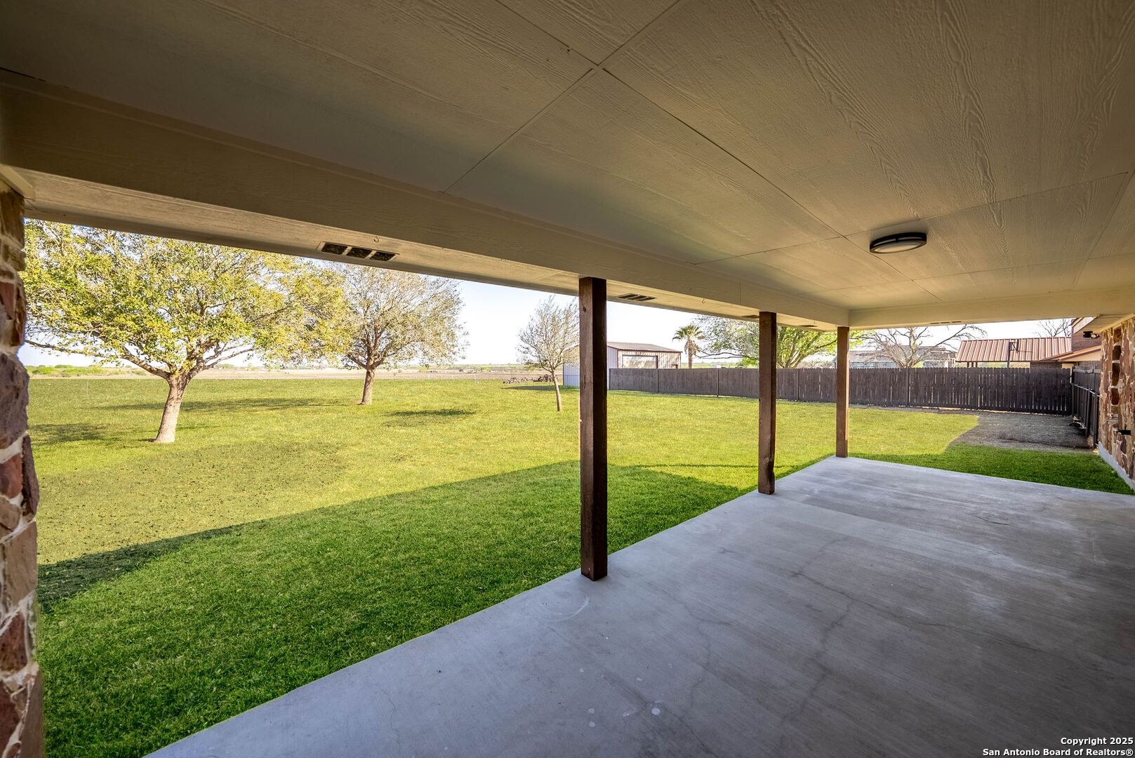 main property photo 41