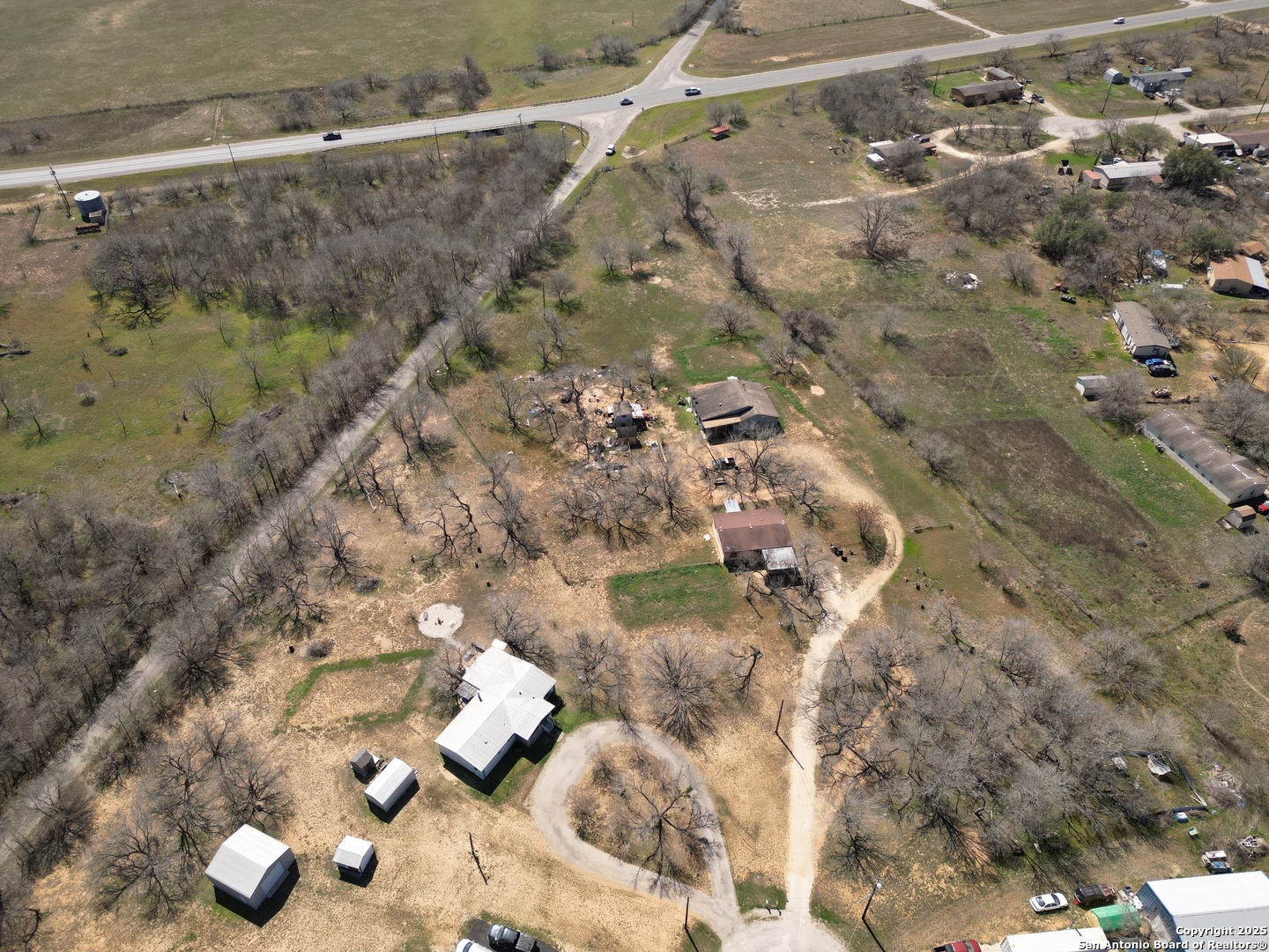 main property photo 8