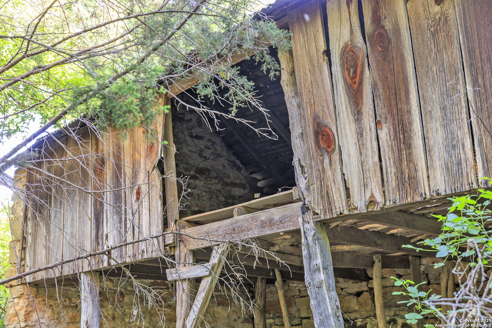 main property photo 15
