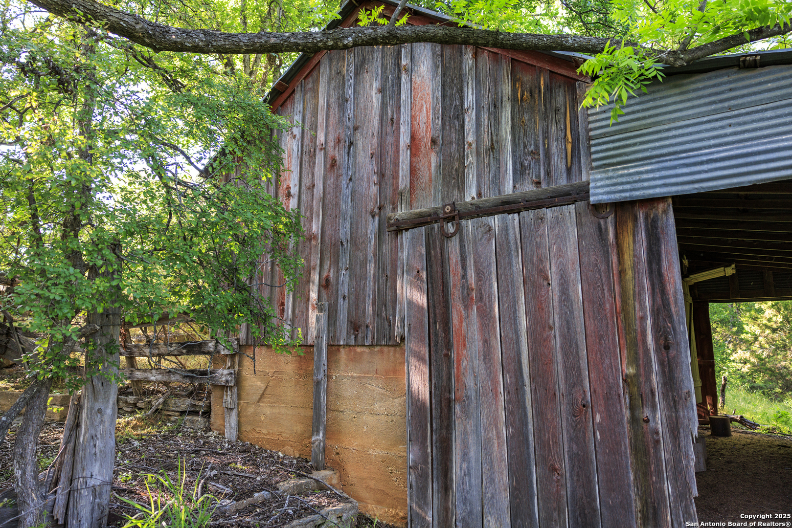 main property photo 18