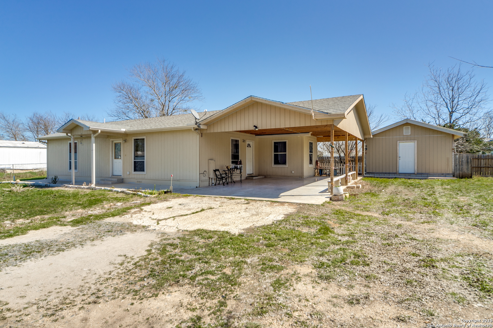 main property photo 11
