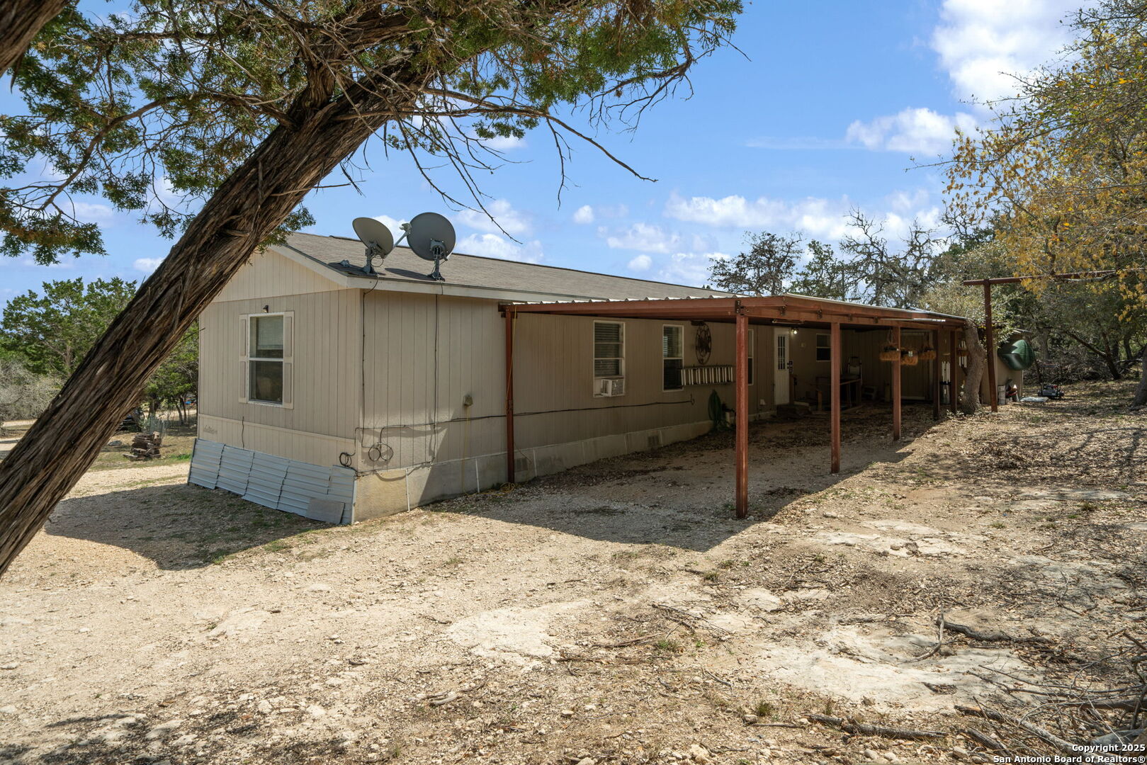 main property photo 25