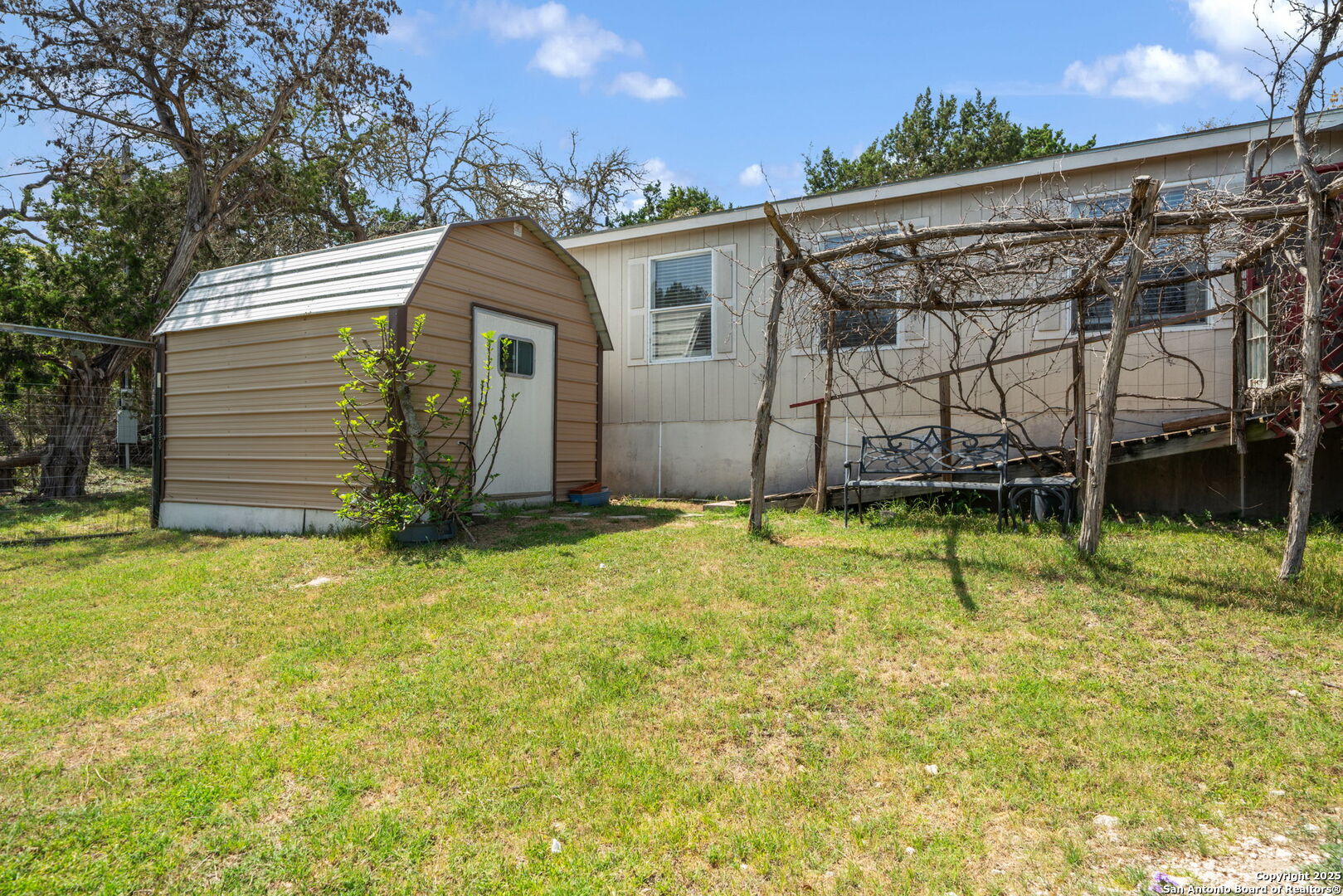 main property photo 27