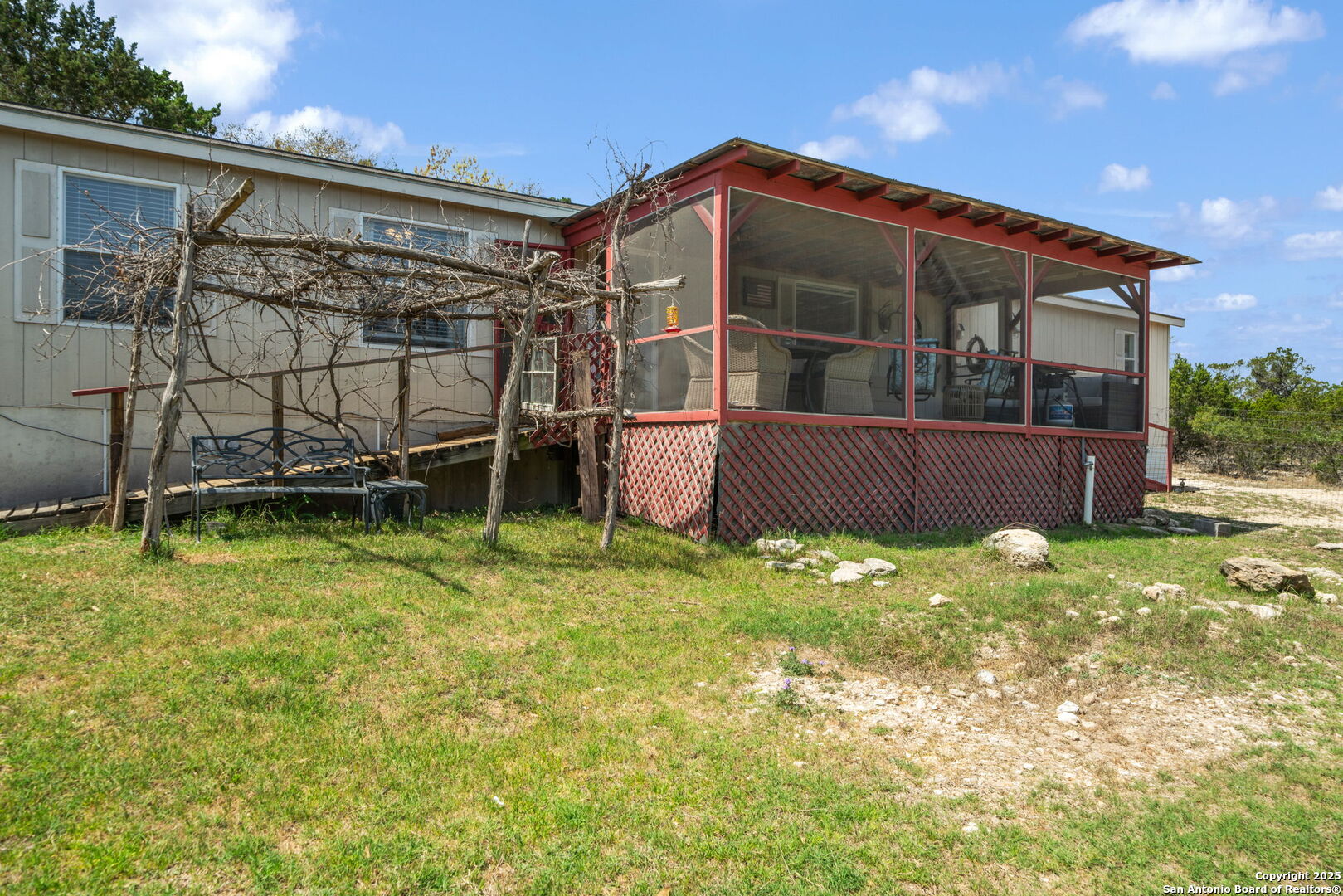 main property photo 4